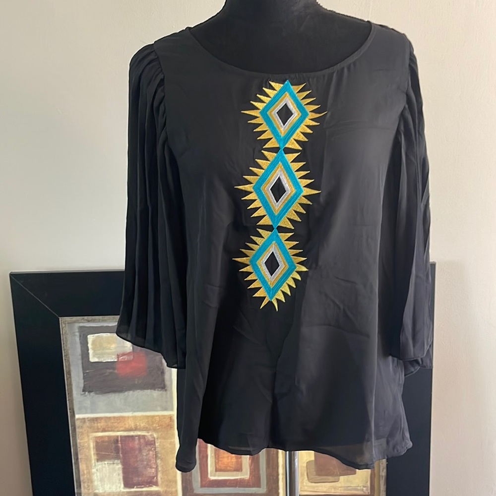 Gorgeous tunic top